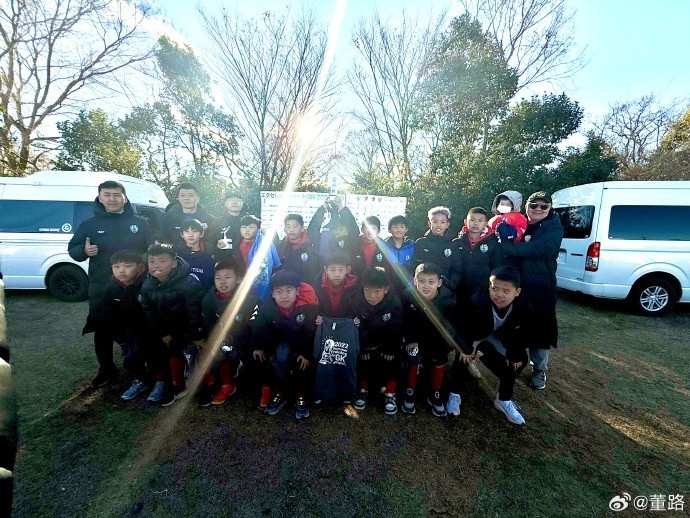  8戰(zhàn)全勝奪日本杯賽冠軍！中國(guó)足球小將發(fā)布感謝信