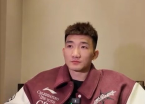  咋形容你和王博的關(guān)系？孫銘徽：像家人 他訓(xùn)練&生活中很照顧我們