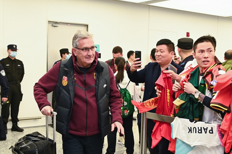  蘇媒：國足仍有爭第二希望，但真的不能再“守”下去了